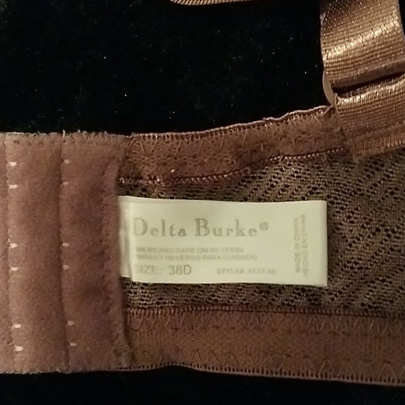 Delta Burke padded bra size 38D - Picture 4 of 4